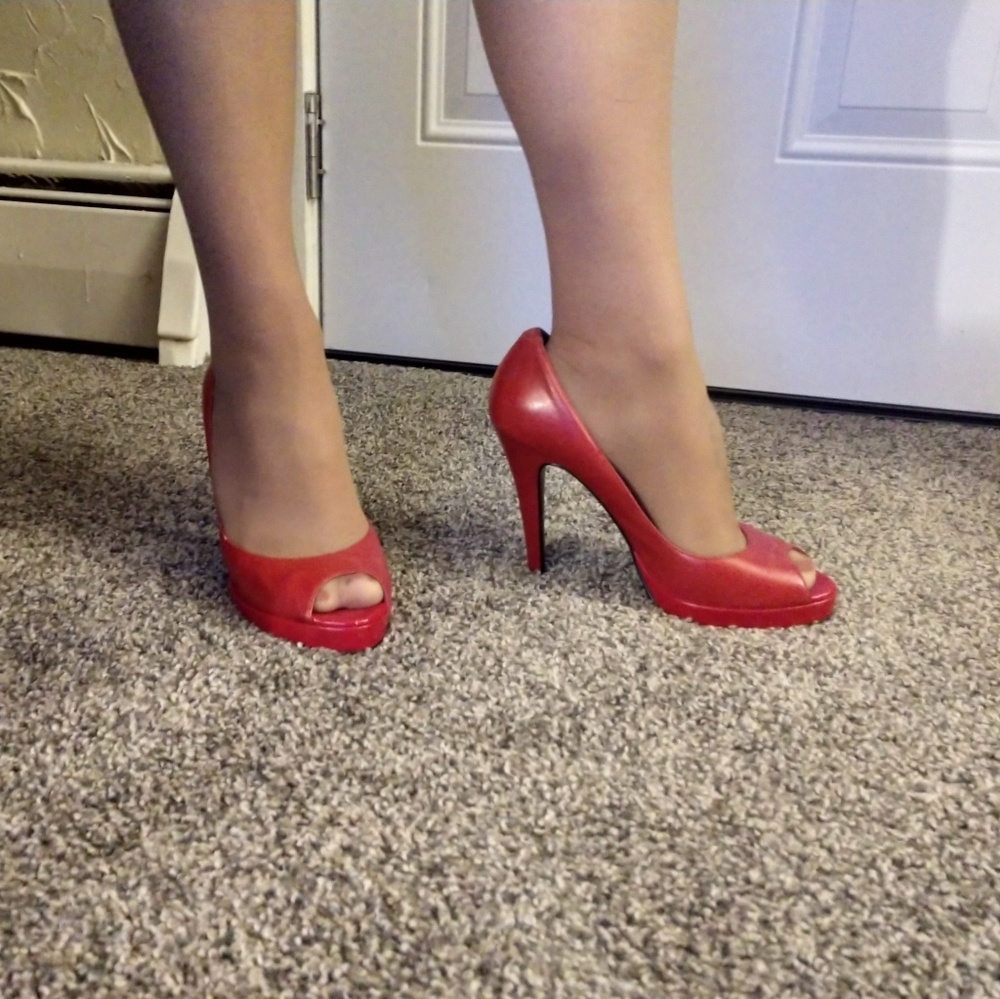 Red high heels!